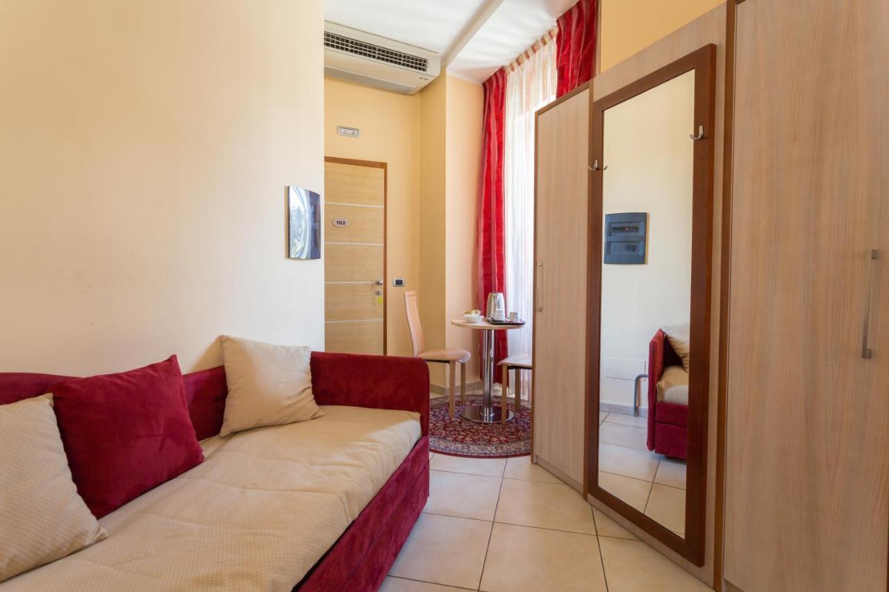 Hotel Conte Ruggero Serra San Bruno Exteriör bild