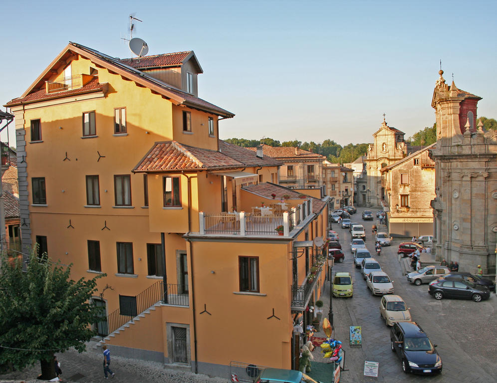 Hotel Conte Ruggero Serra San Bruno Exteriör bild