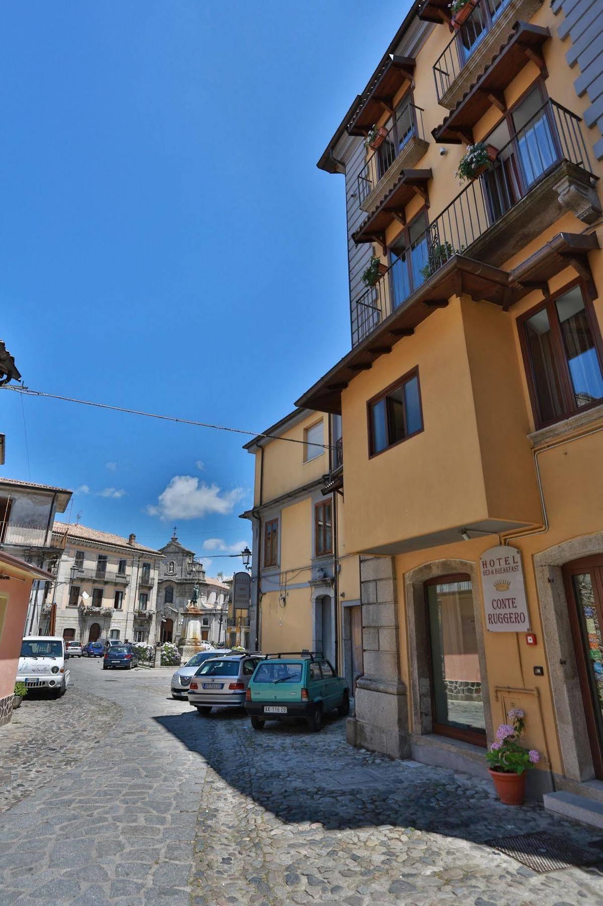 Hotel Conte Ruggero Serra San Bruno Exteriör bild
